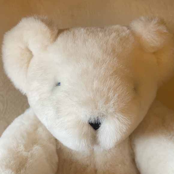 Vermont Teddy Bear, jointed, cream colored fur, blue eyes, in EUC - Picture 6 of 10
